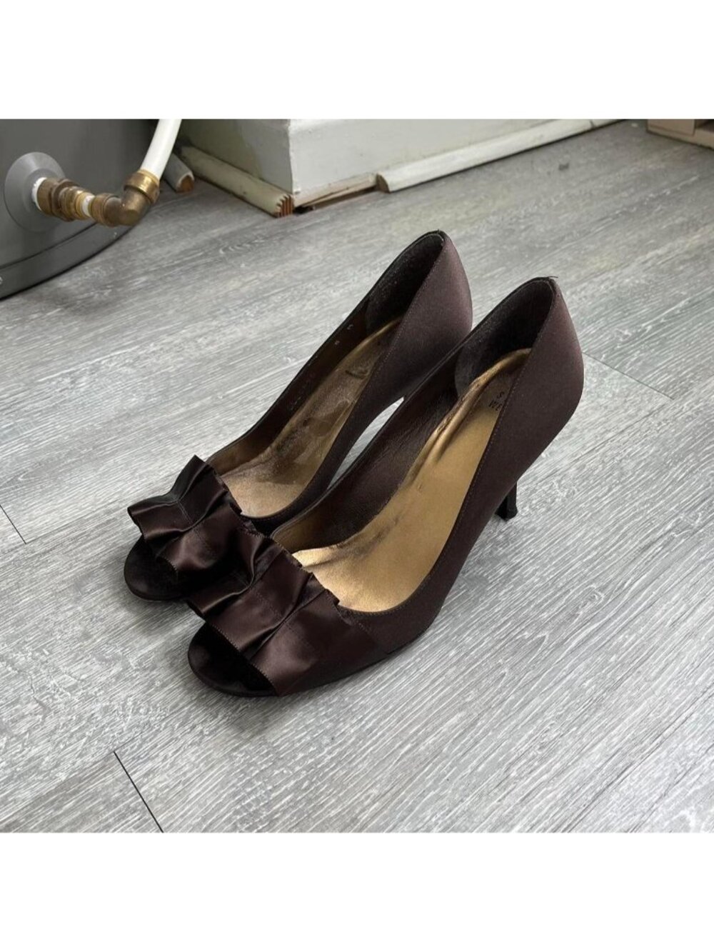 Brown / Black “Stuart Weitzman” Y2K Heels / Shoes W/ Leather Sole & Bow Details